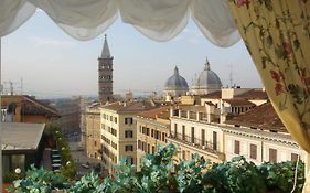 Hotel Champagne Palace